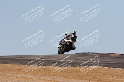 media/Feb-06-2025-Racers Edge (Thu) [[c17ed6f7b1]]/2-B Group/Session 4 End (Turn 10 Backside)/